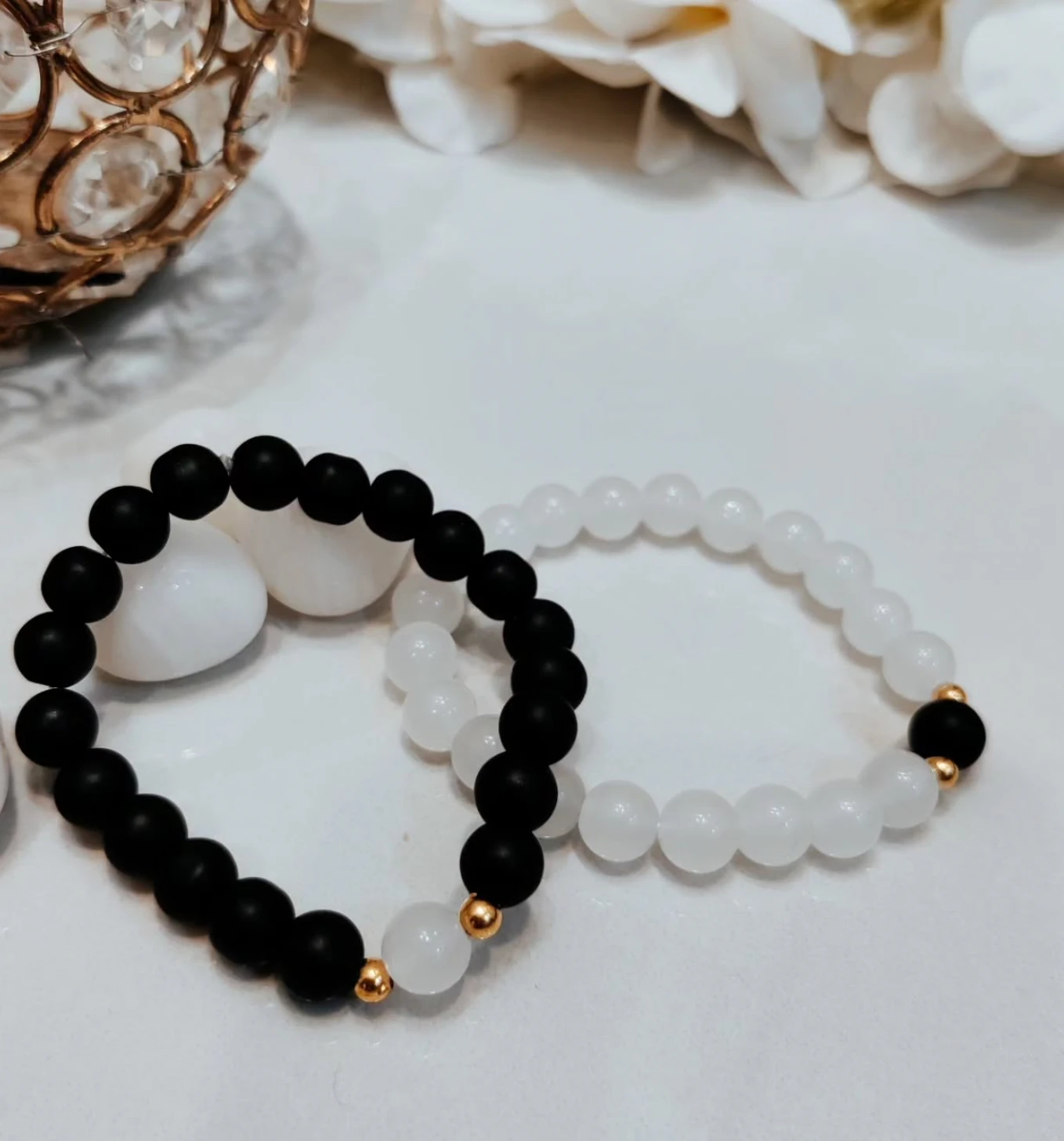BLACK & WHITE BRACELET SET