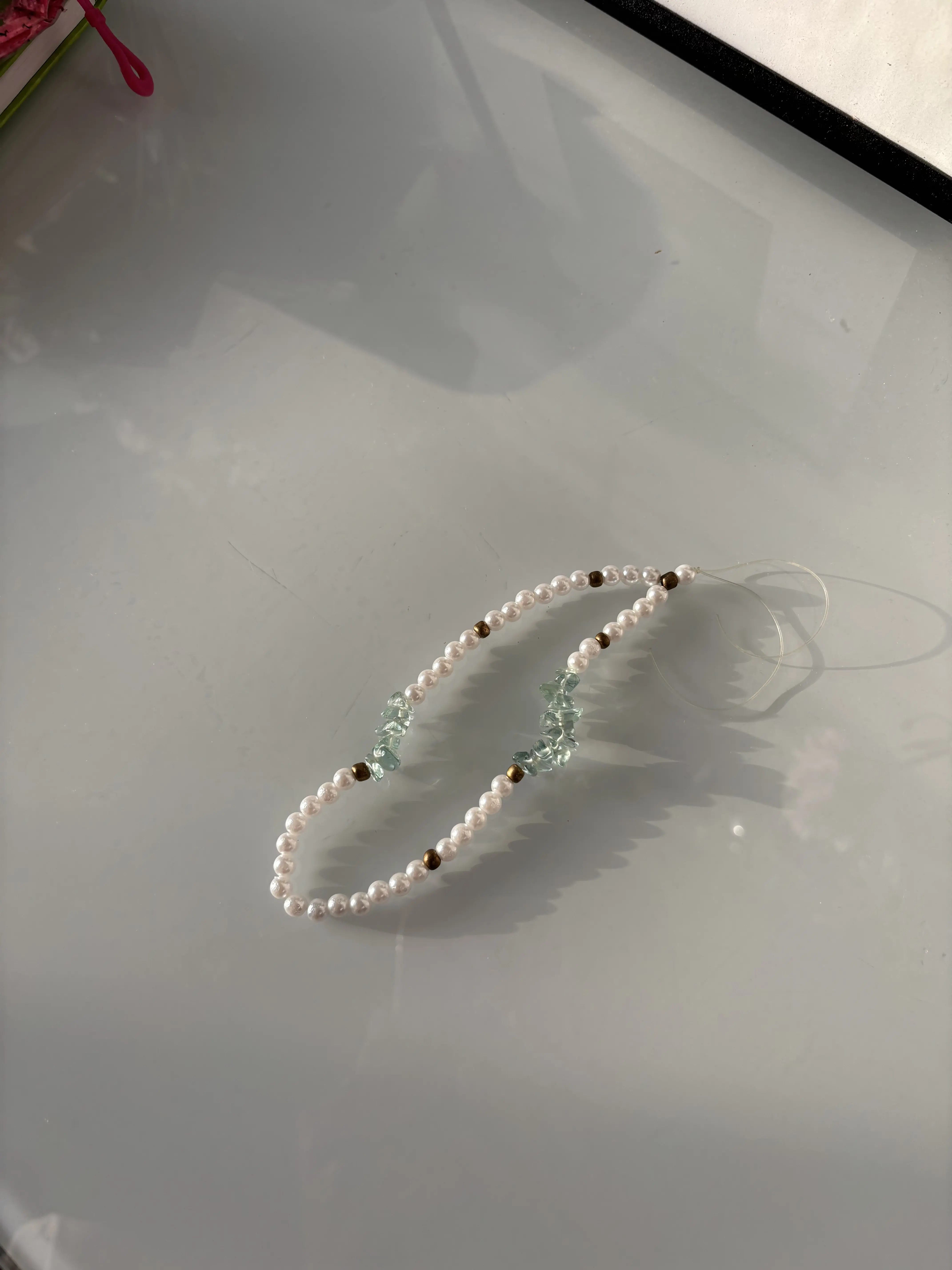 PEARL MINT WISPER PHONE CHARM